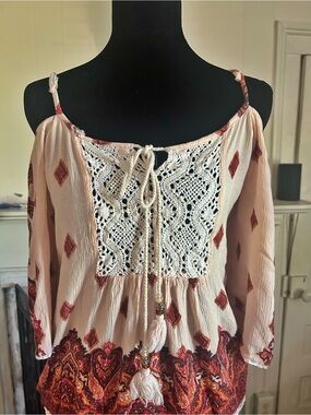ANTHRO Angie Paisley Boho Hippie 3/4 Sleeves Cold  Shoulder Tassel Top S